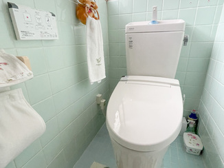 トイレリフォーム フチレスタイプの掃除がしやすいトイレ
