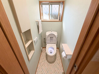 トイレリフォーム 可愛い色合いの内装で仕上げた快適レストルーム